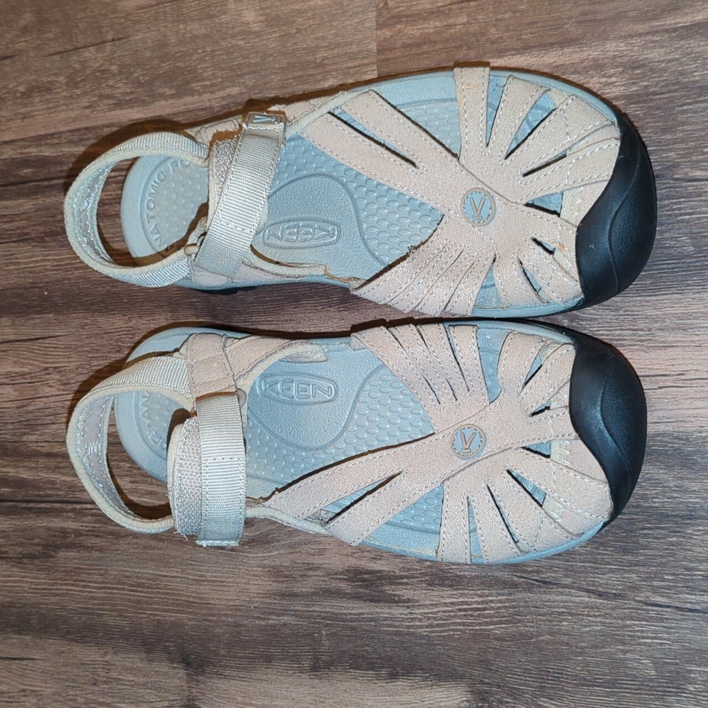 Keen lightweight sandals, tan, size 5.5